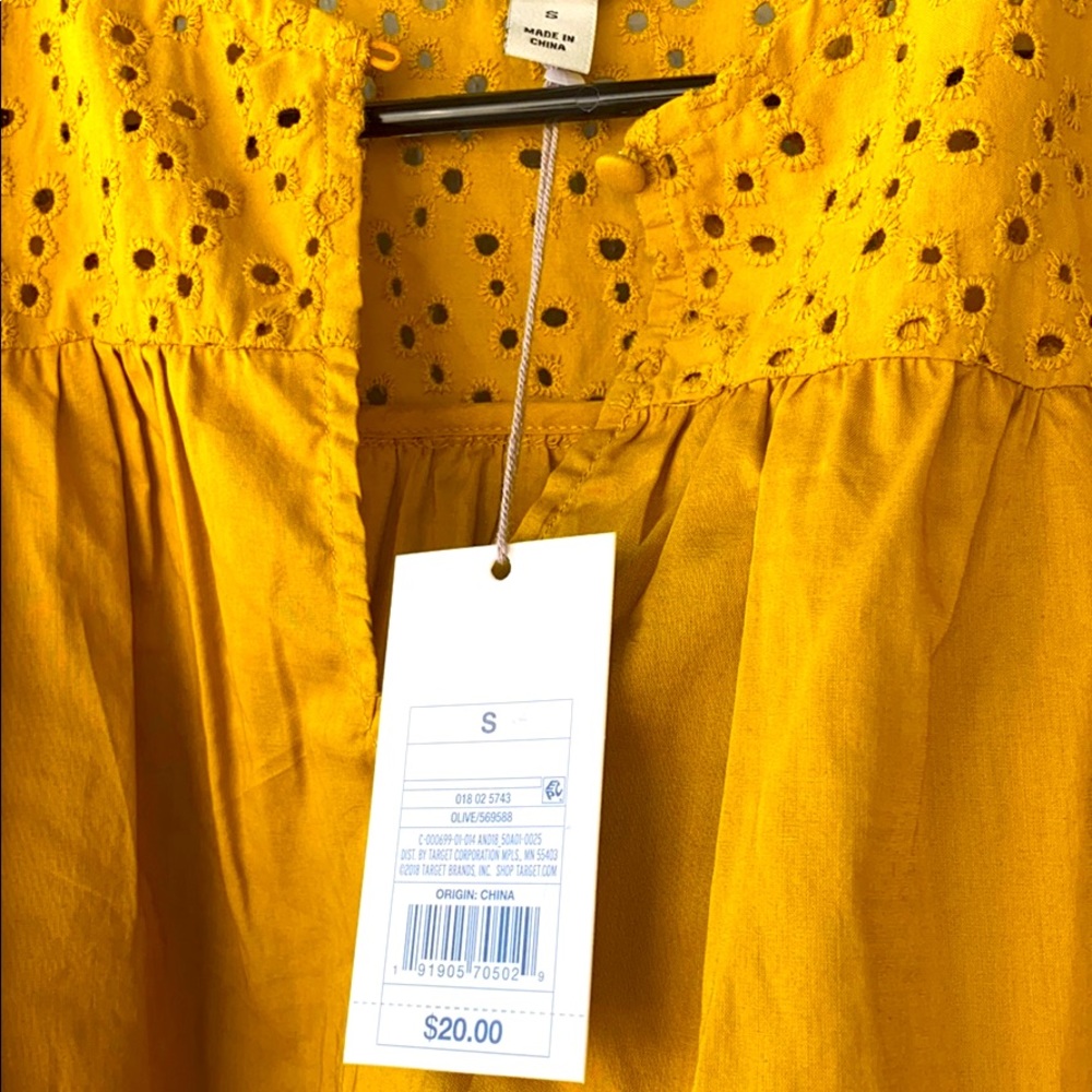 New from Target Spring/Summer Blouse size S* - Picture 4 of 4